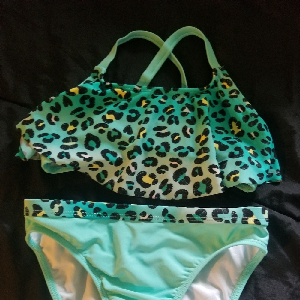 Girls 2 piece swimsuit